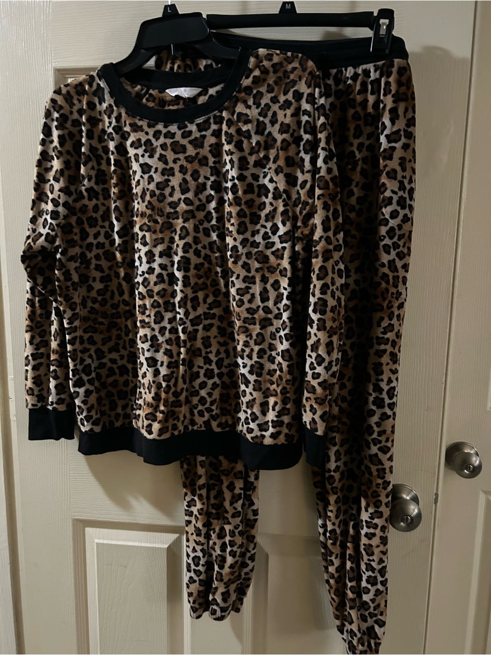 Leopard Print Plush Pajama Set- Brown & Black